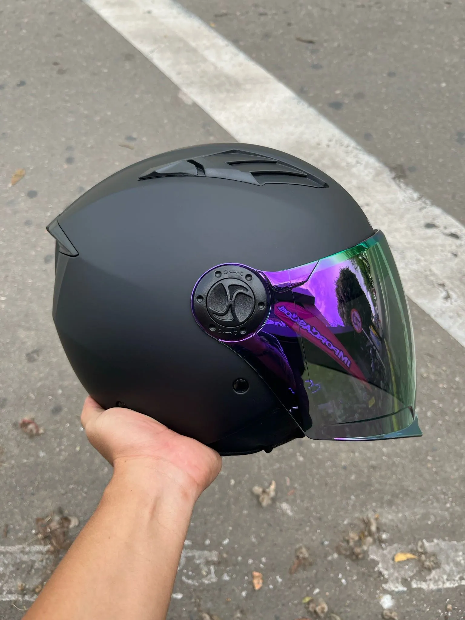 NEGRO MATE-V MORADO